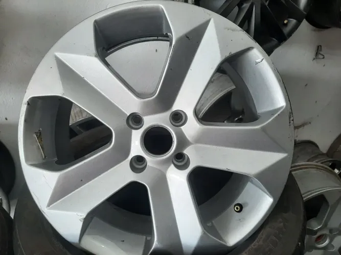 Rodas aro 17 Prata Modelo de Bmw X1 4x108 Fore semi novas