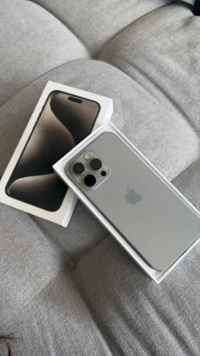 IPHONE 15 PRO MAX IMPECÁVEL