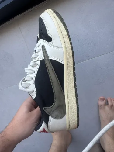 TRAVIS SCOTT OLIVE