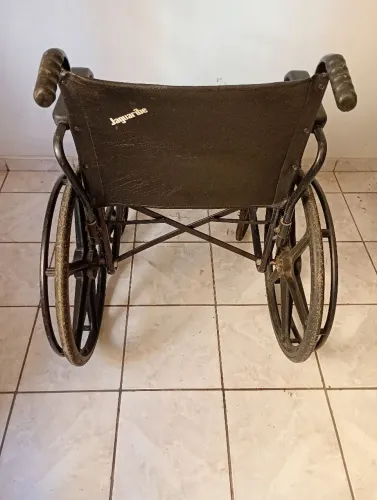 Cadeira de rodas (faço a entrega)
