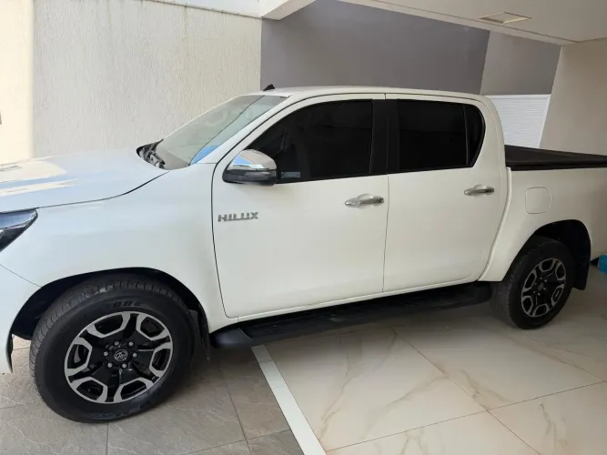 Toyota Hilux CD SRV 4X4 2.8 TDI Diesel Aut. 2024