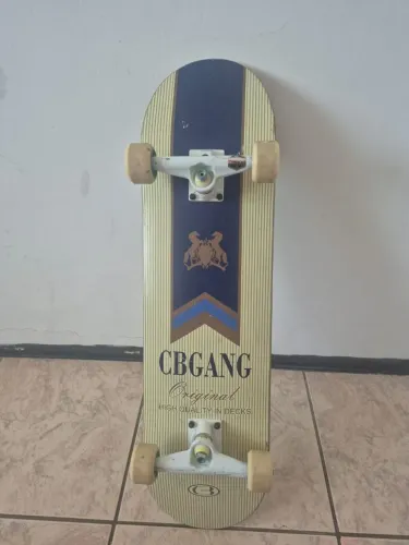 Skate street seminovos por 800 cada um
