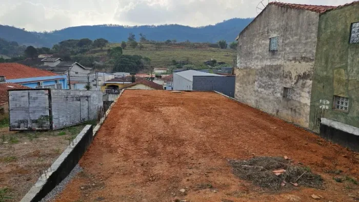 TERRENO 296 M2 - CENTRO VARGEM - SP