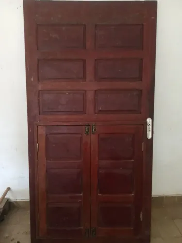 Porta de madeira em Jatobá