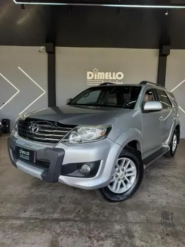 Toyota Hilux CD SRV 4X2 2.7 Flex 16V Aut. 2013