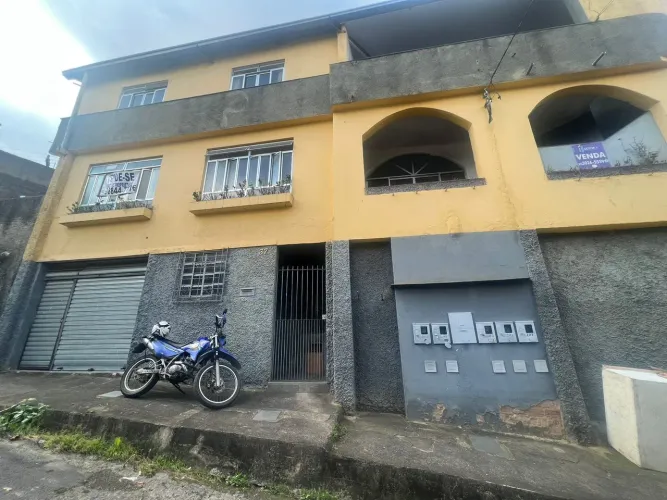 VENDO IMÓVEL EM JUIZ DE FORA COM 4 APARTAMENTOS DEVIDAMENTE DOCUMENTADOS