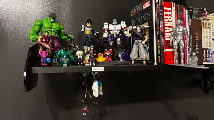 Action Figures à venda! SHF, Marvel Legends e mais. Chame no privado.