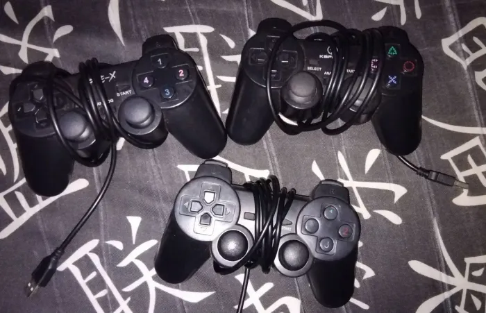 Controles de PS2com cabo USB para PC