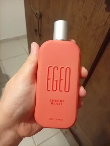 Vendo perfume usado poucas vezes