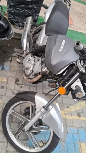 Moto em bom estado d