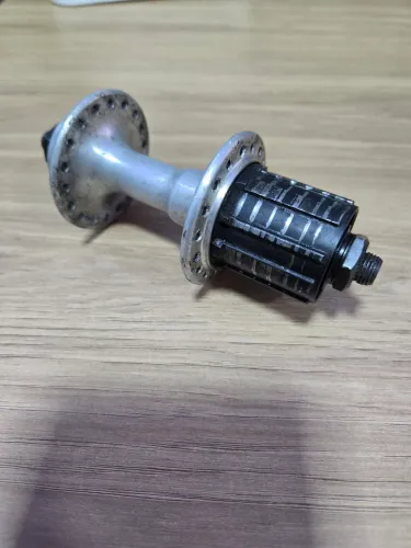 Cubo Traseiro Clássico Shimano RSX FH-A410 (7 Velocidades)