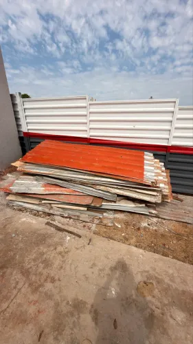 Telhas pra tapume de obra