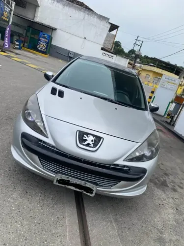 Peugeot 207 Sedan Passion XR 1.4 Flex 8V 4P 2011