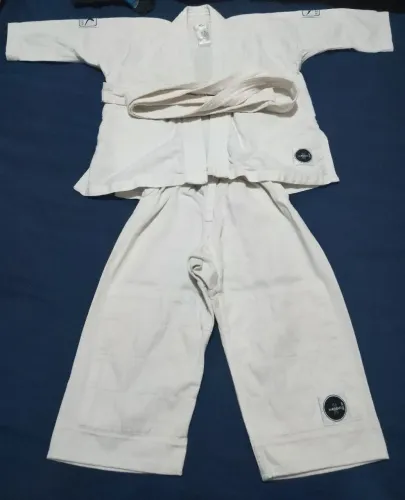 Kimono Infantil Trançado Completo c/ Faixa (2 a 3 anos) - Ótimo Estado
