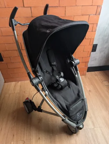 Carrinho de Bebê Quinny Zapp + Bebê Conforto Maxi-Cosi com a base