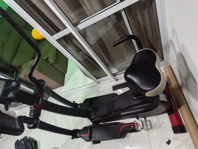 Elíptico e bicicleta ergométrica. Easy Way Genis - POLISHOP