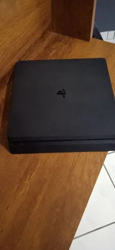 Vendo PS4 Slim usado