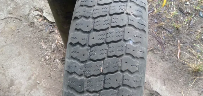 Pneu Michelin 175.R16.9.00
