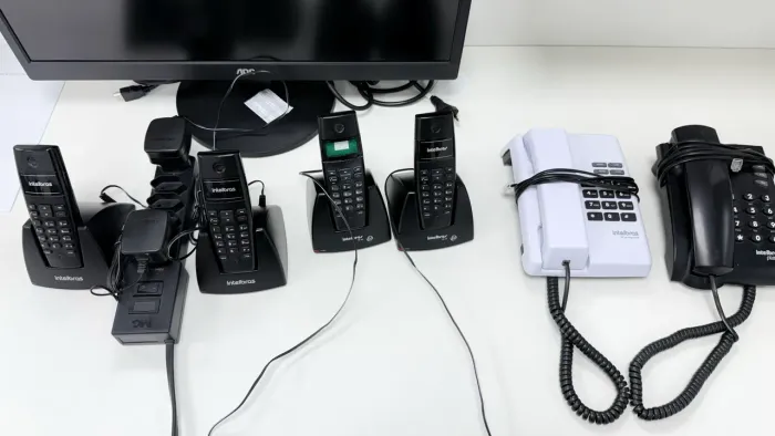 Aparelhos telefônicos 