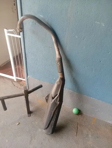 Vendo dois escapamento com mesmo valor