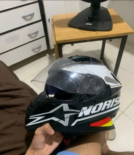 Capacete norisk seminovo