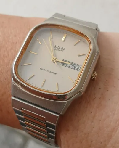Relógio antigo muito raro, SHARP QUARTZ JAPAN de 1980 , exemplar de coleção. 