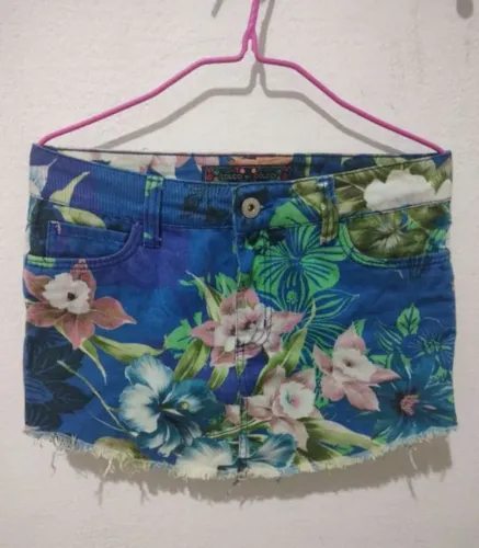 Saia jeans floral Colcci