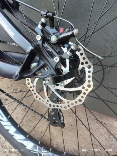 BIKE C/ CUBO BARULHENTO
