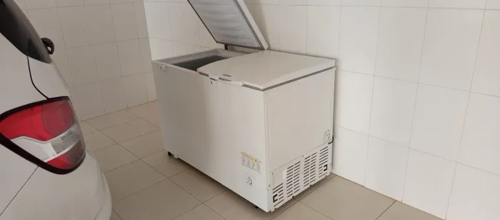VENDO FREEZER EXTREMAMENTE NOVA !! PEGAR E USAR 