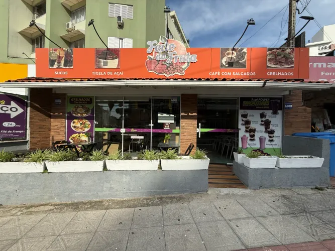 CASA DE SUCO EM COQUEIROS 
