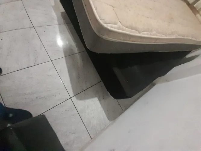 Cama box e colchão usado