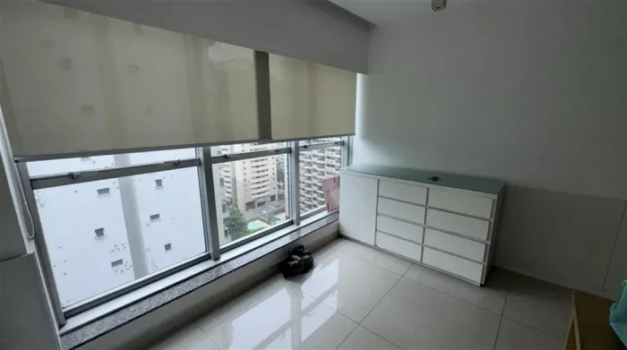 BARRA DA TIJUCA ESPAÇOSA SALA COMERCIAL EM 3 AMBIENTES PRÉDIO DE LUXO NA ABM