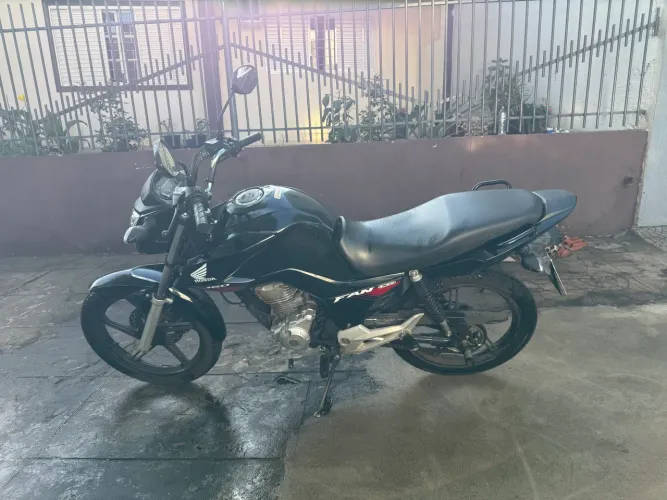 Vendo Moto em ótimo estado