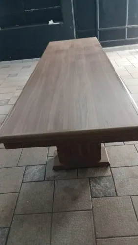 Mesa de reunião