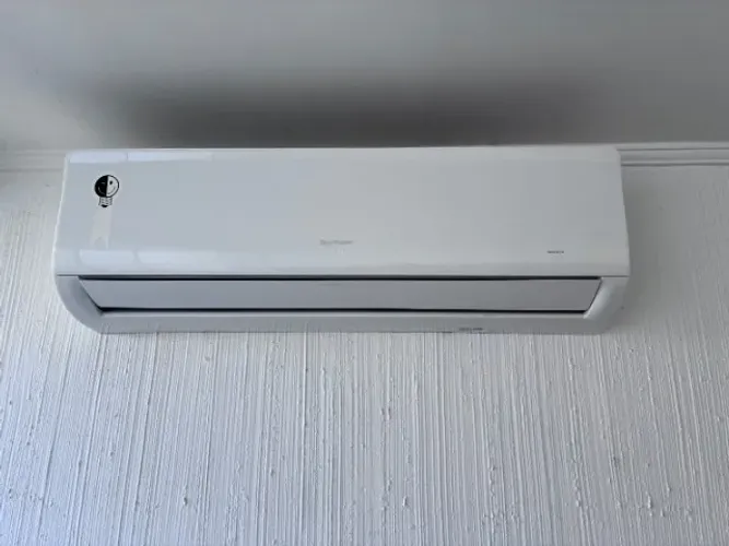 Ar Condicionado Midea Inverter 24.000 BTU - R$ 1900 um equip / R$ 3000 dois equip
