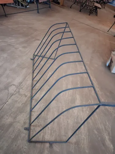 Vende suporte para colocar 9 bicicletas fixo com parafuso n chão ou parede