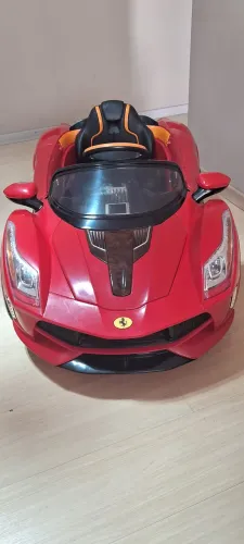  Carro infantil elétrico 