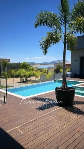 Casa á venda no Condomínio Porto Laranjeiras dentro da cidade de Piracaia -SP porteira fec