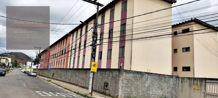 Apartamento com 2 dormitórios à venda, 70 m² por R$ 120.000,00 - Nova Benfica - Juiz de Fo