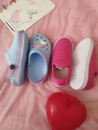 Tenis e papete Tam. 27/28