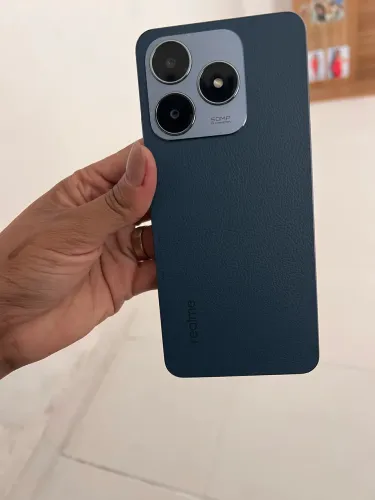 Celular realme c63