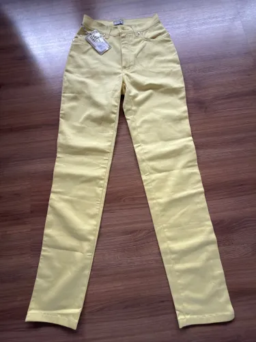 Calça feminina amarela da marca Versace - P