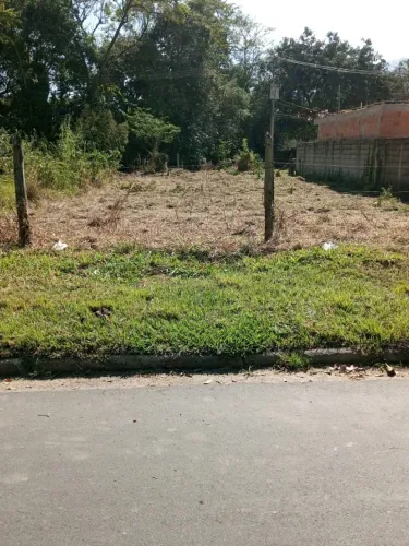 Terreno para venda com saída para duas ruas, Belos Prados, Itatiaia. 12x30.