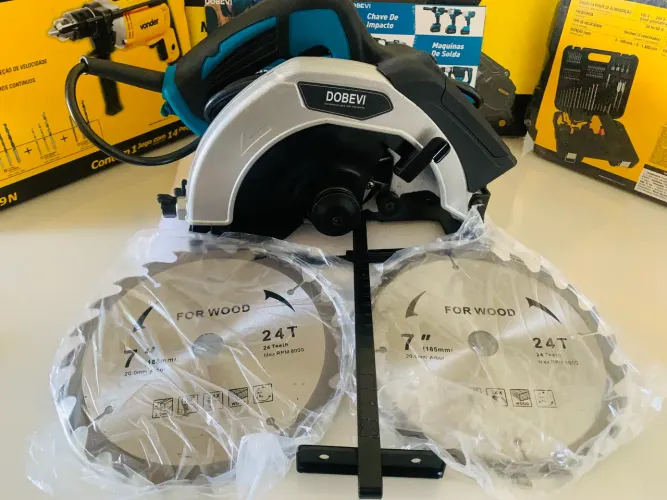 Serra circular DOBEVI 1580W 127V.