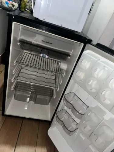 Frigobar Brastemp 220v