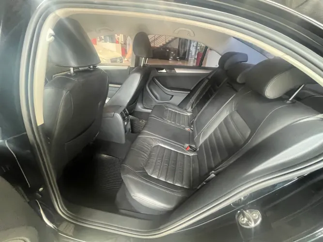 Volkswagen Jetta Highline 2.0 TSI 16V 4P Tiptronic 2012