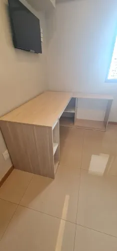 Móve tok stok para escritório ou quarto