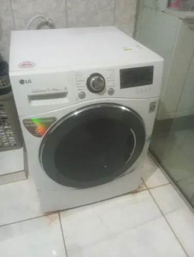 MÁQUINA DE LAVAR ROUPA LG 11~6KG