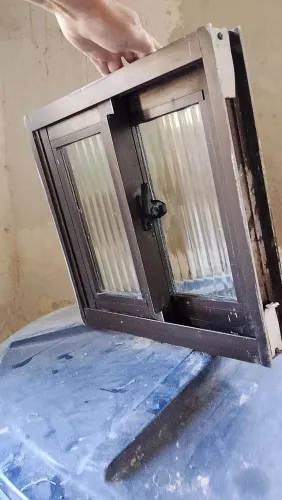 Janela de alumínio 40x40
