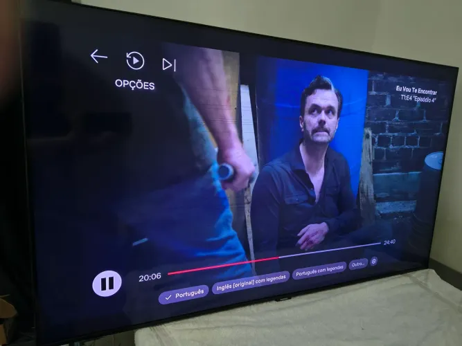 tv samsung 50 polegadas un50tu8000g com listras preta na tela 